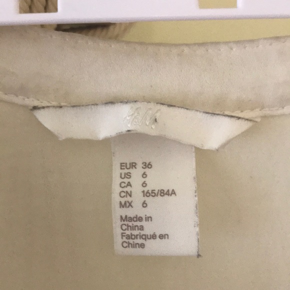 H&M Top - Picture 2 of 3